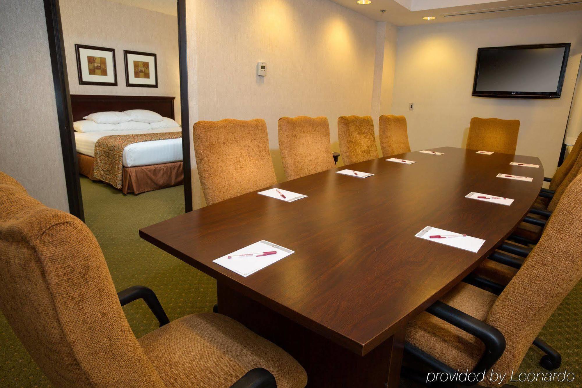Drury Inn & Suites Columbia Stadium Boulevard Экстерьер фото